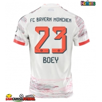 Camisa de Futebol Bayern Munich Sacha Boey #23 Equipamento Secundário 2025-26 Manga Curta
